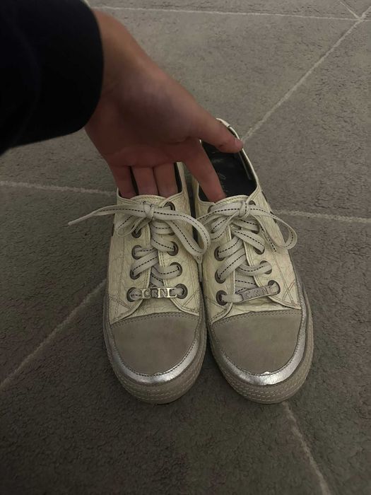 Skórzne trampki sneakersy Carinii r.39