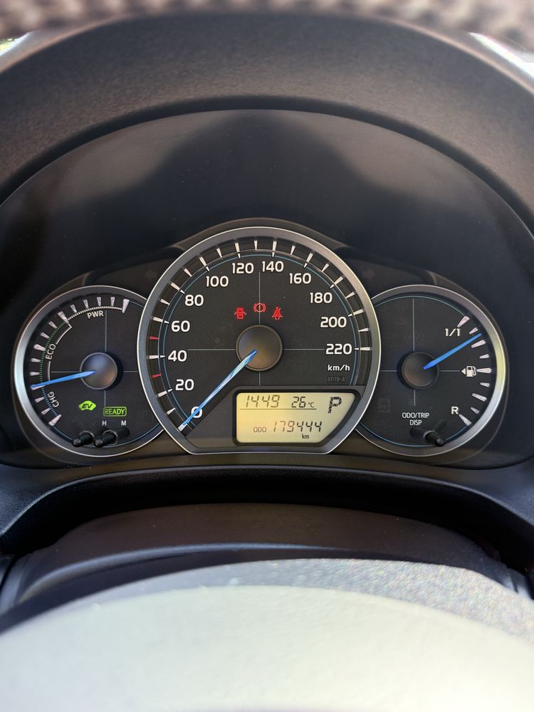 Toyota Yaris Hybryd Automat 1,5 73 km