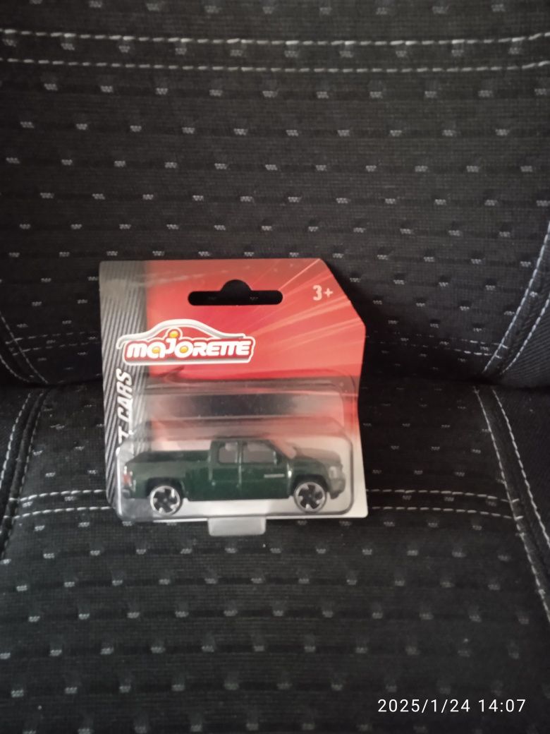 Majorette Chevrolet Silverado Ciemnozielony Samochodzik Majorette