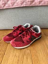 Czerwone, materiałowo-zamszowe buty sportowe, New Balance 520