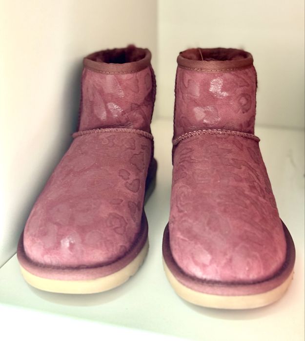 UGG CLASSIC MINI SNOW LEOPARD RARAS