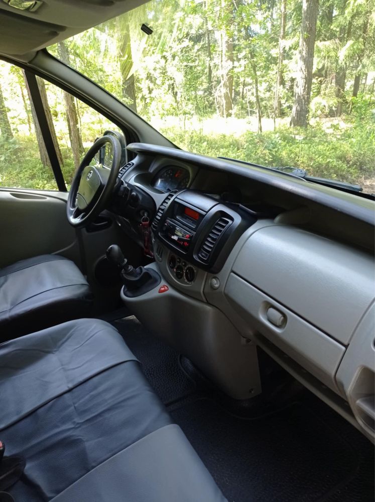 Sprzedam bardzo ladny Nissan Primastar maly przebieg