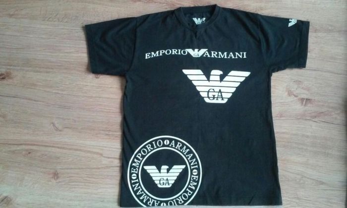 Bluzka EMPORIO ARMANI w kolorze czarnym !!!