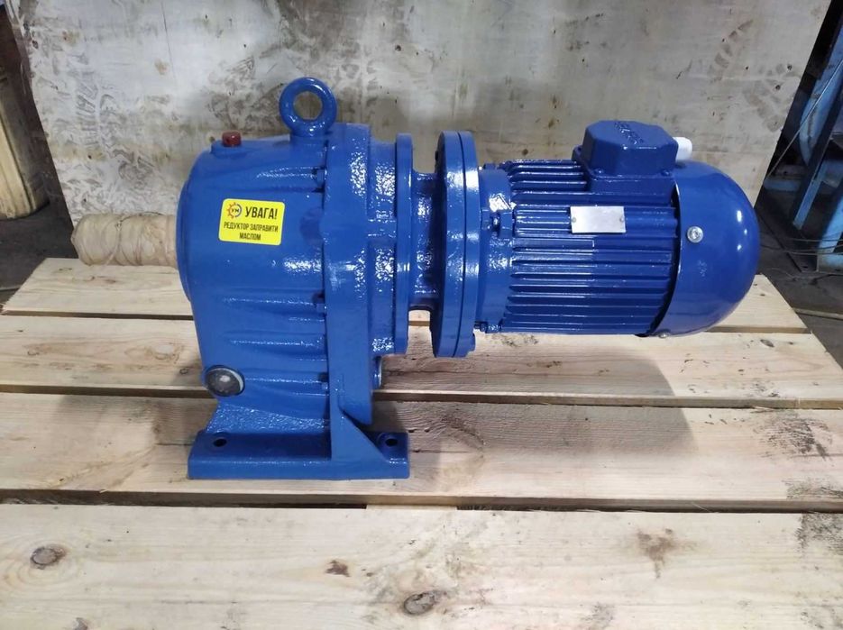 Мотор редуктор 25 об, электродвигатель 3 кВт моторедуктор соосный МЦ2С