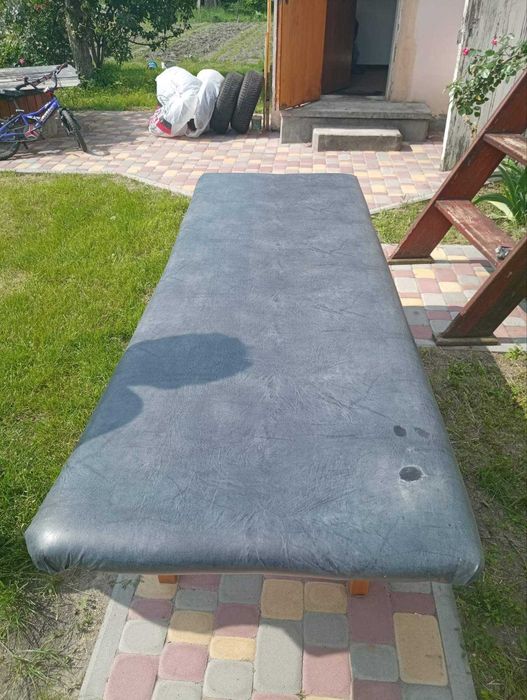 Продам кушетку для масажу чи косметології