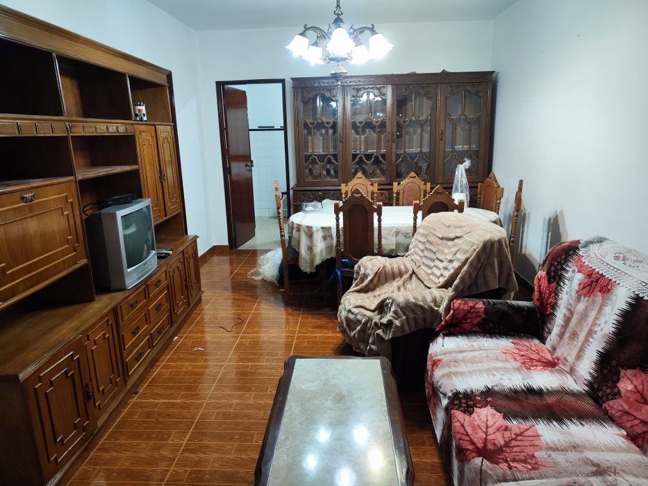 Casa para alugar T3 geminada