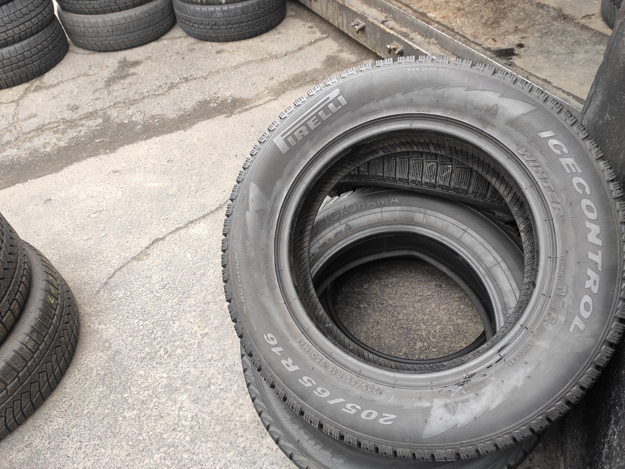 Зимняя резина 205.65.16 Pirelli IceControl.20г.7мм.