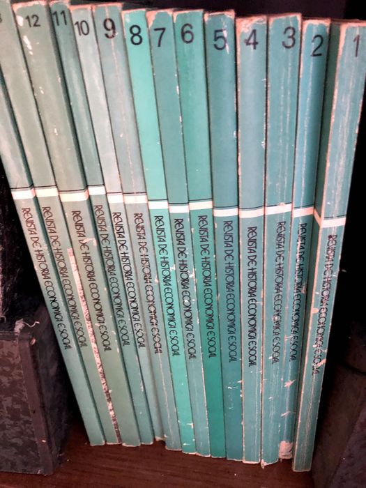 Cadernos - Revista de História Económica e Social