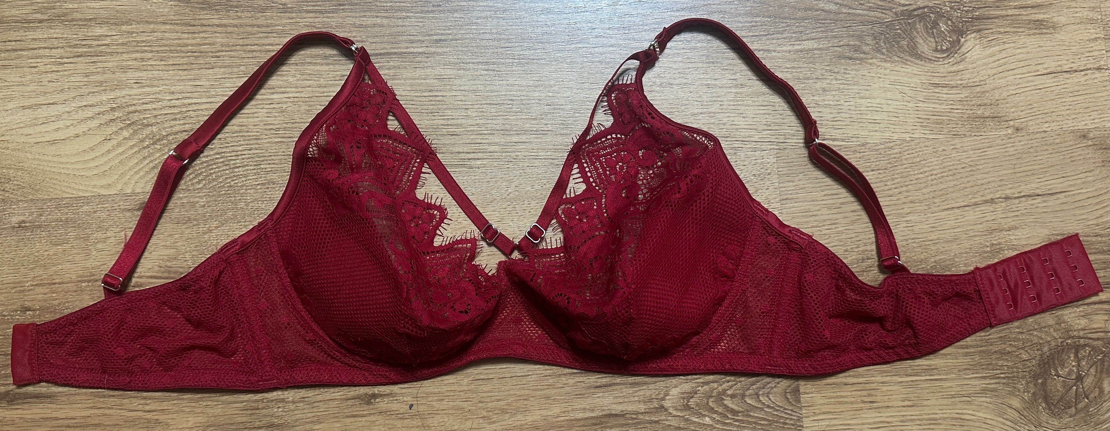 Czerwony stanik biustonosz Intimissimi 80C koronka kryształki paski