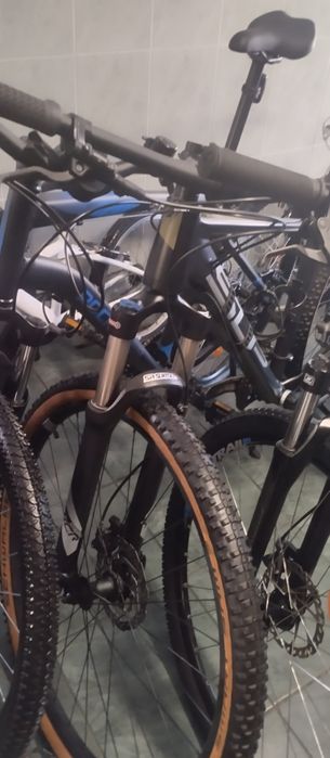 Bicicleta superior xc 29 excelente estado