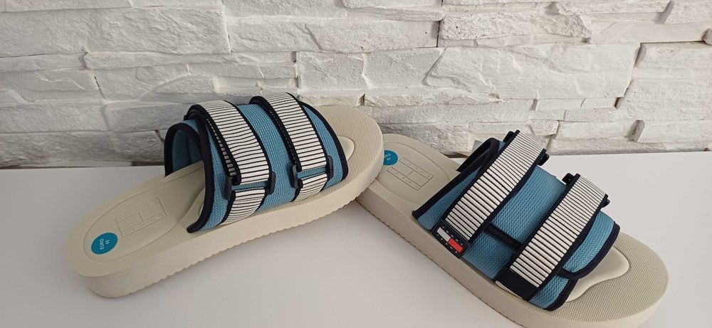 Klapki TOMMY HILFIGER roz.45 wkł.29 cm.