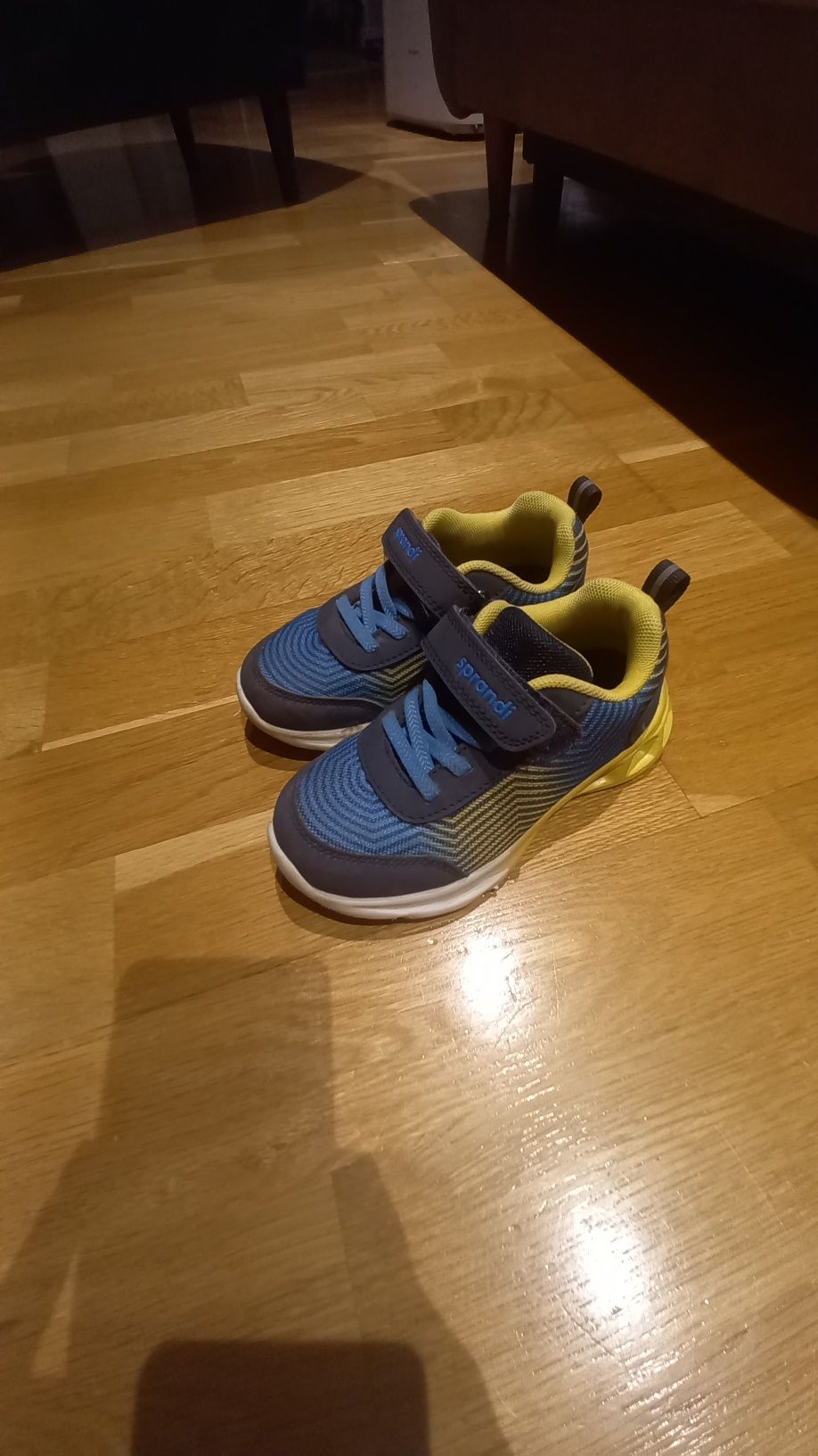 Buty sportowe Sprandi 27
