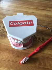 Фантом зубів фірмовий Colgate