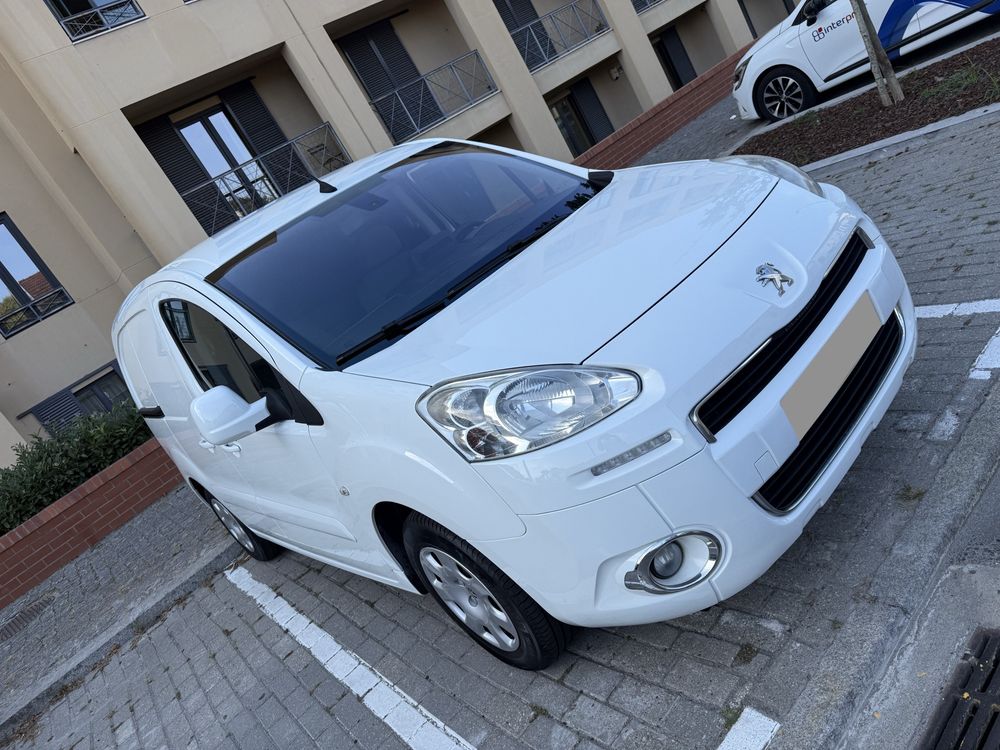 Peugeot Partner - 2013 c/ GPS - Full Extras (tipo Citroen Berlingo)