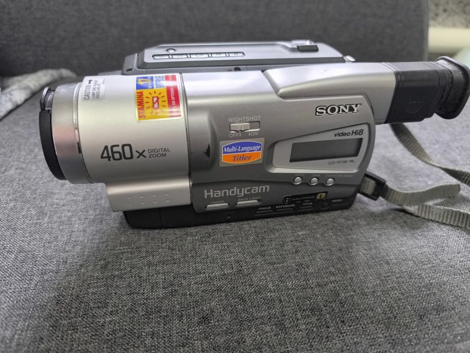 Відеокамера Sony Handycam CCD-TR718E