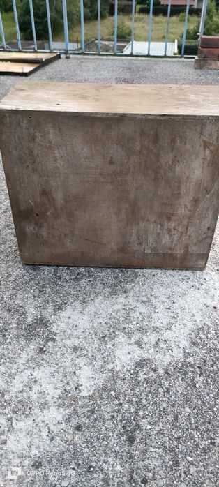 Wyprzedaż garażowa dla lubiących Starocie