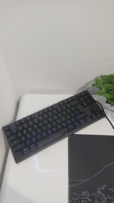 Genesis THOR 303 TKL