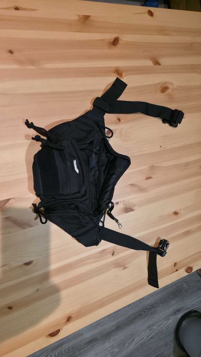 Nerka, saszetka marki Texar w kolorze czarnym