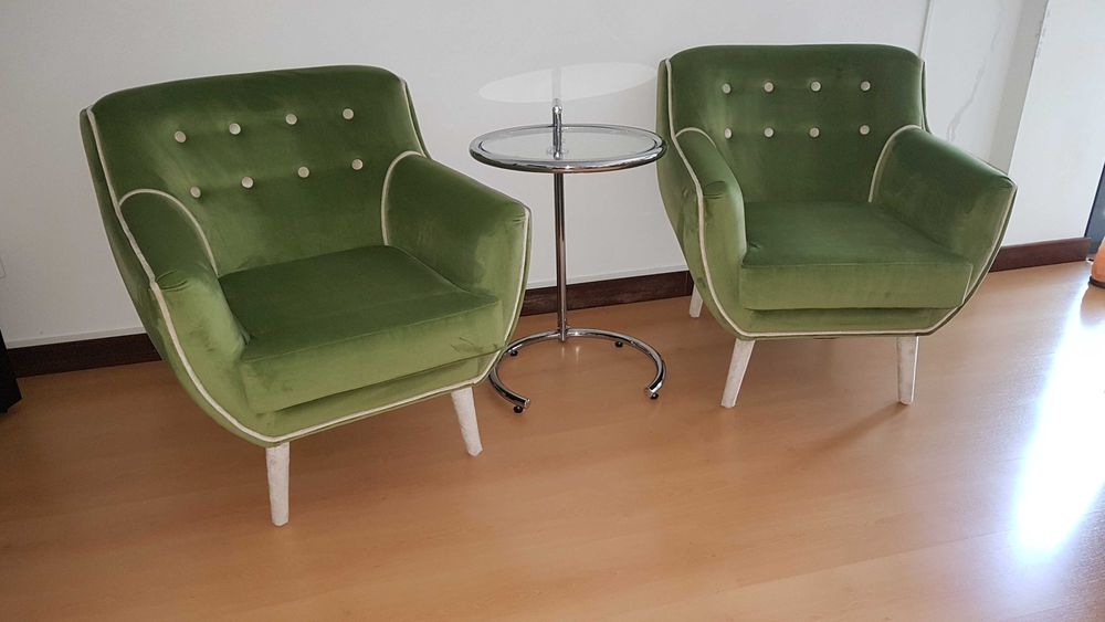 Conjunto de Cadeirões em Veludo