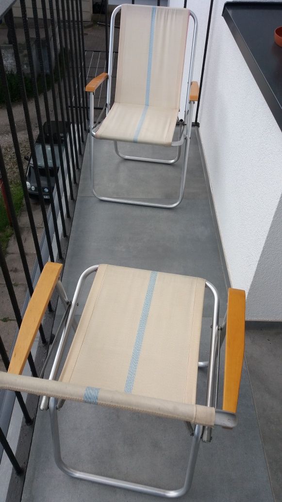 Krzesła na balkon albo działkę.