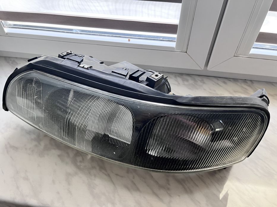 Lampa lewy przod Volvo S60 I