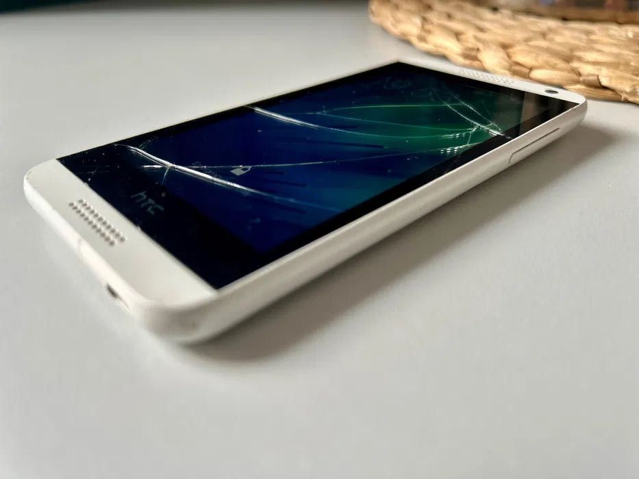 Smartfon HTC Desire 610