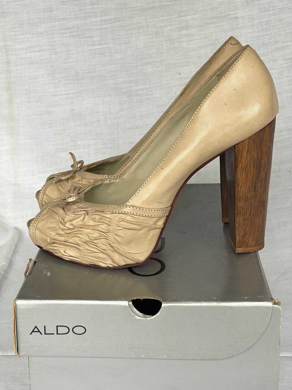 Sapatos Aldo nº 38 com plataforma
