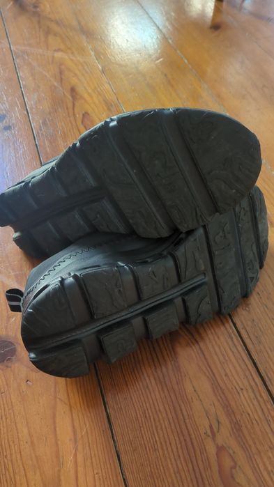 Ténis On novos  ( sem etiqueta )