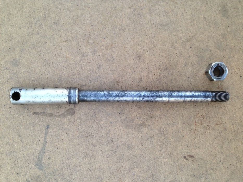 Kolekcjonerska przednia oś koła - Pannonia