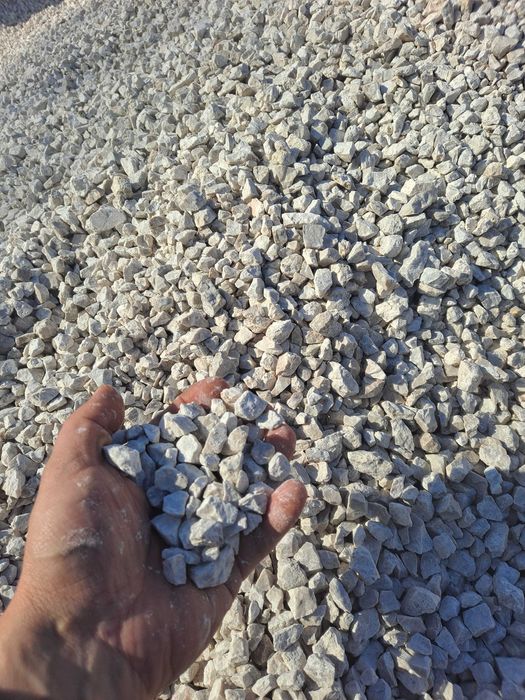 Kamień Grys biały dolomit ozdobny ogrodowy transport mała wywrotka