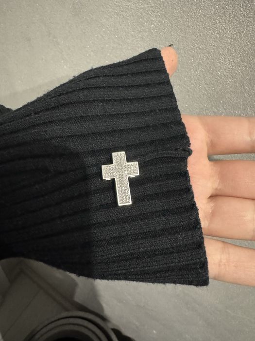 Хрест з діамантами у білому золоті 585 проби