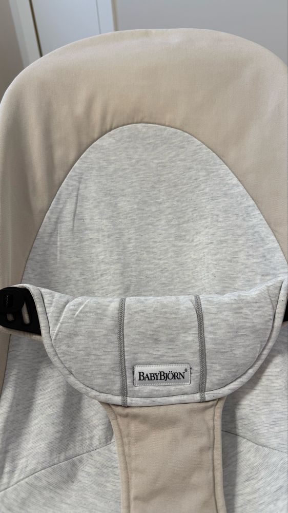 Дитячий шезлонг BabyBjorn в ідеалі оригінал