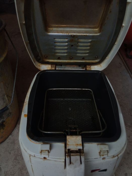 Фритюрниця  saturn st 1068