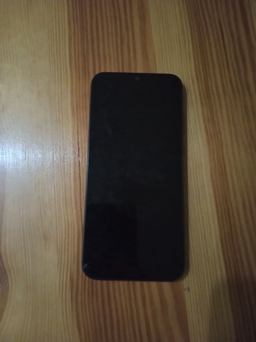 Motorola moto e6s + ładowarka, szybka i etui