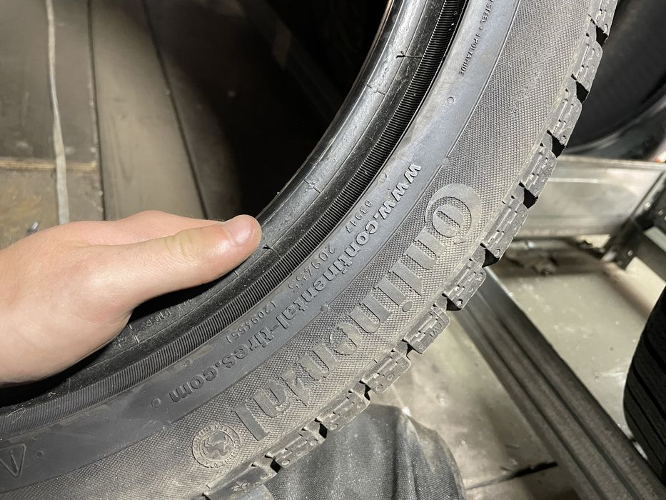 Continental 255/40 R18