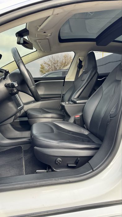 Європейська Tesla Model Тесла Модель S 2014р. 85 кВт 7 місць Запас 440