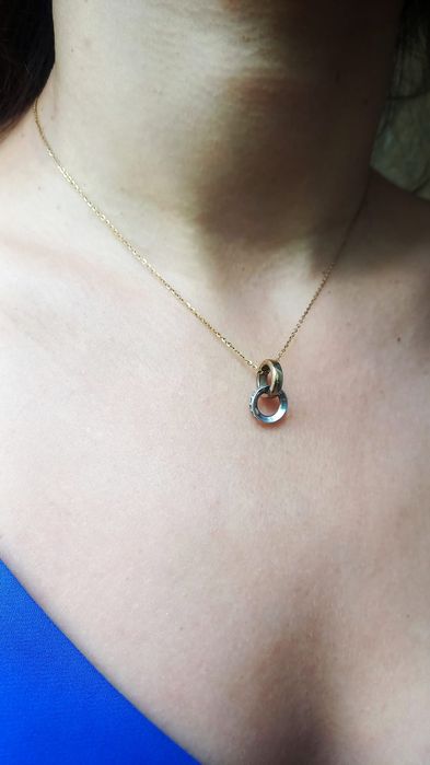 Złoty naszyjnik Yes