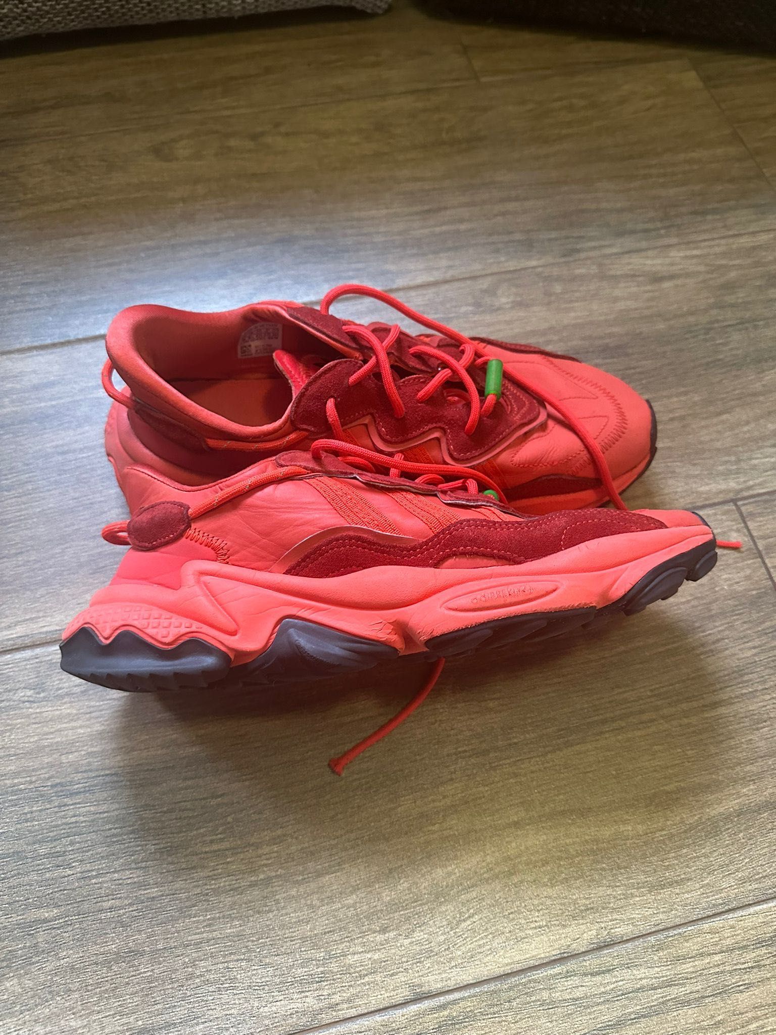 Кросівки червоні Adidas