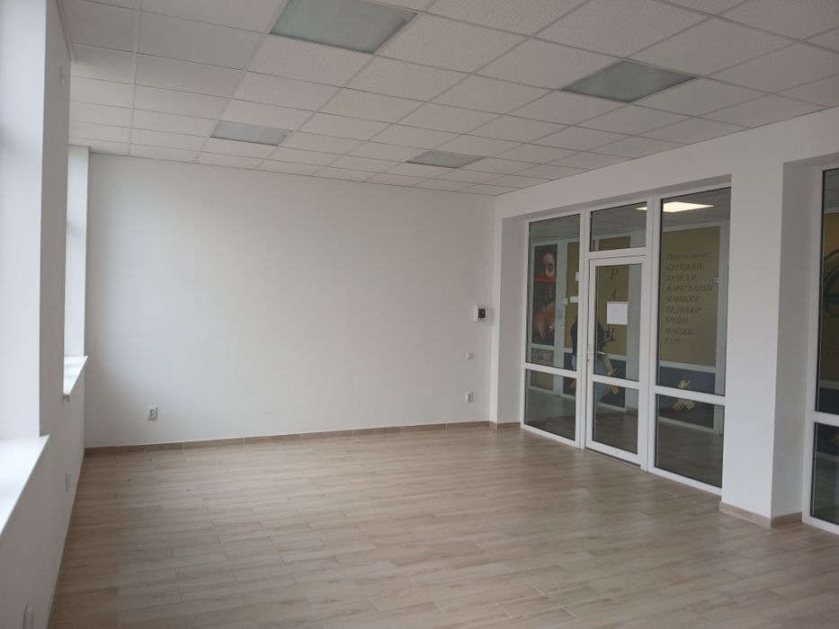 Продаж приміщення в ТЦ під комкрцію