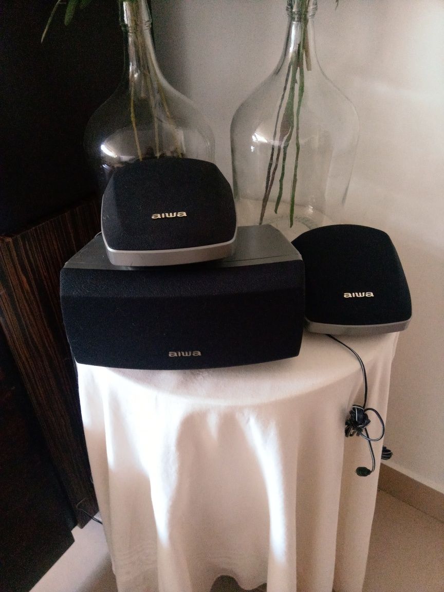 Colunas de som marca Aiwa
