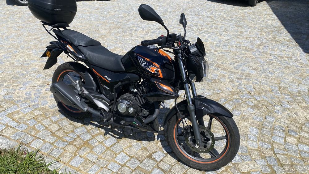 Moto Keeway RKS 125