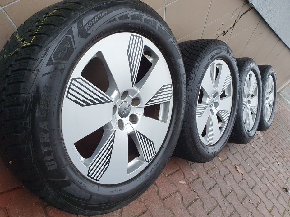 Oryginalne Felgi Koła 19" Audi Q7 E-Tron 5x112 Et34+255.55.19 Goodyear