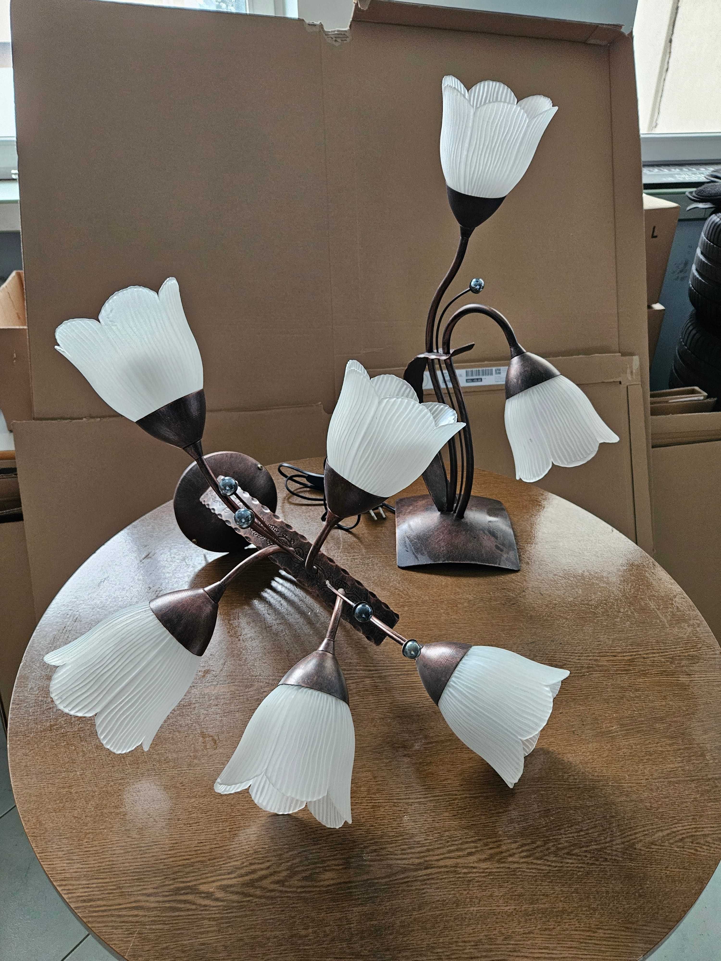 Lampa sufitowa z lampką stojącą , klosze białe kwiaty,