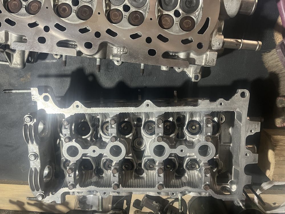 Гбц Toyota 1.8 1zz-fe головка 3zz 4zz 1.4 1.6 распредвалы клапана