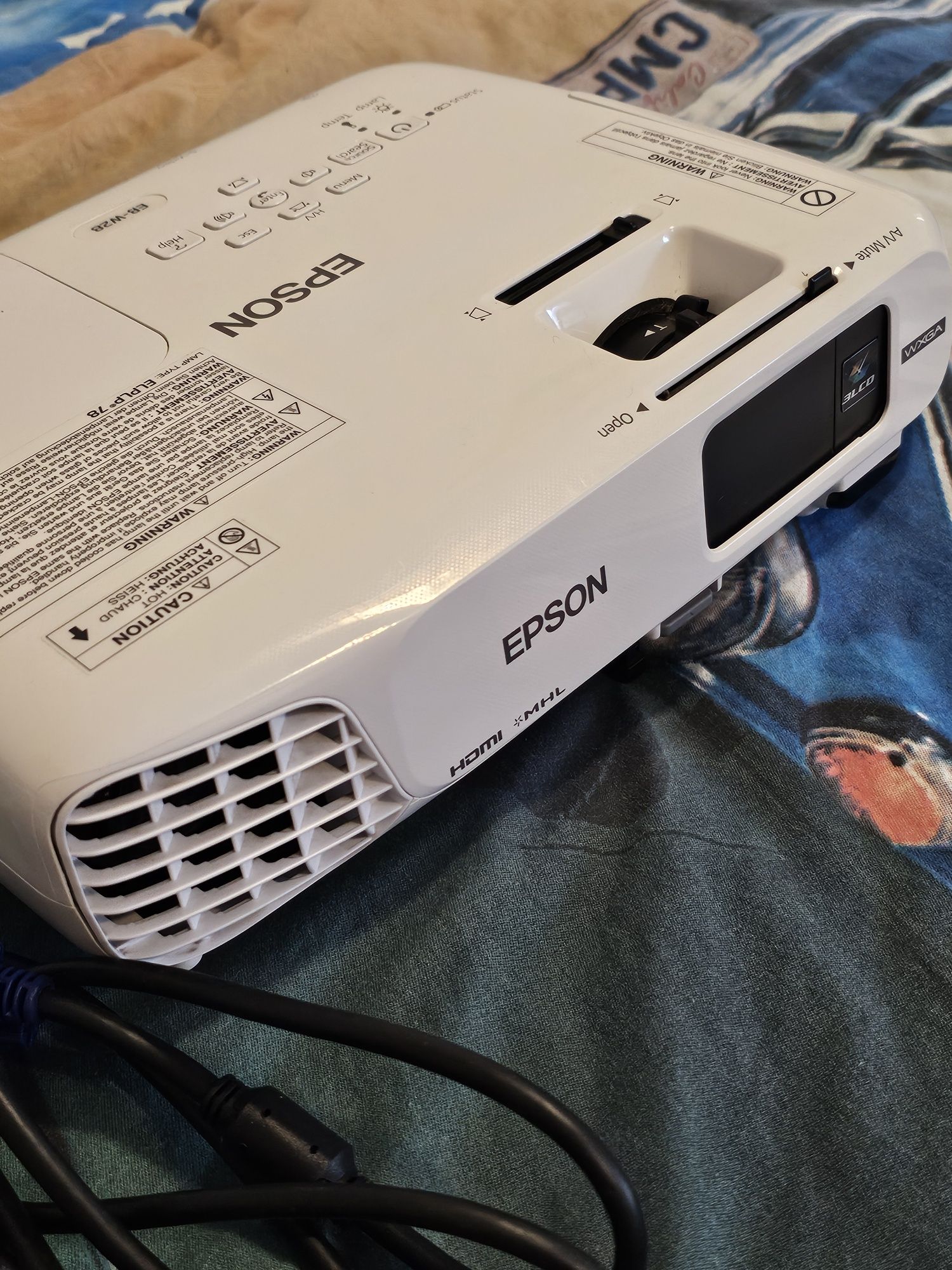 Epson eb-w28 Проектор