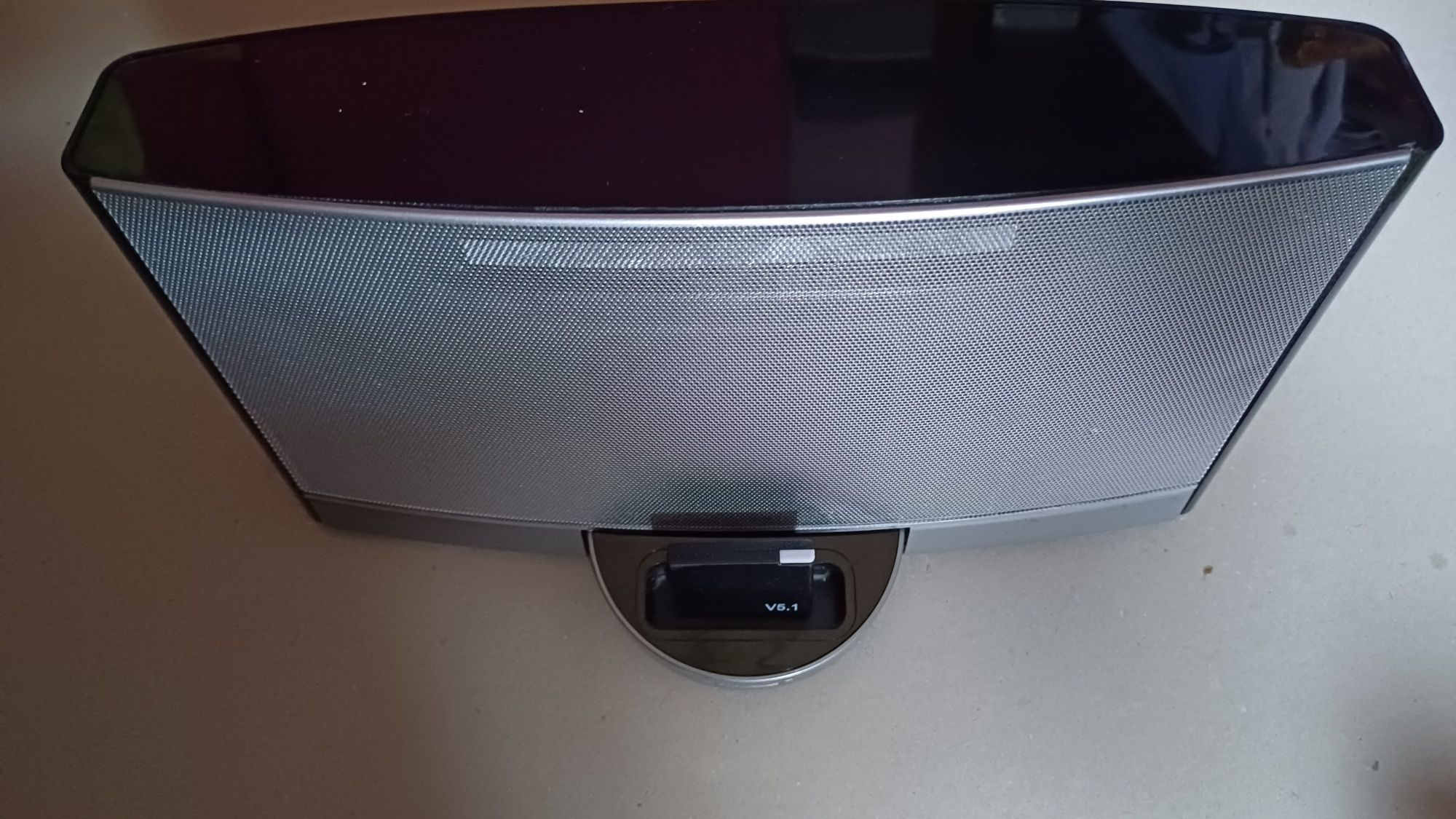 Bose Sound Dock portable glosnik