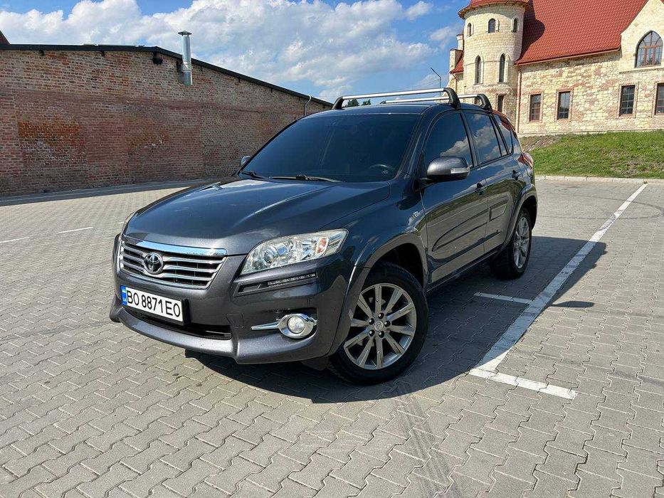 Продам Toyota RAV4