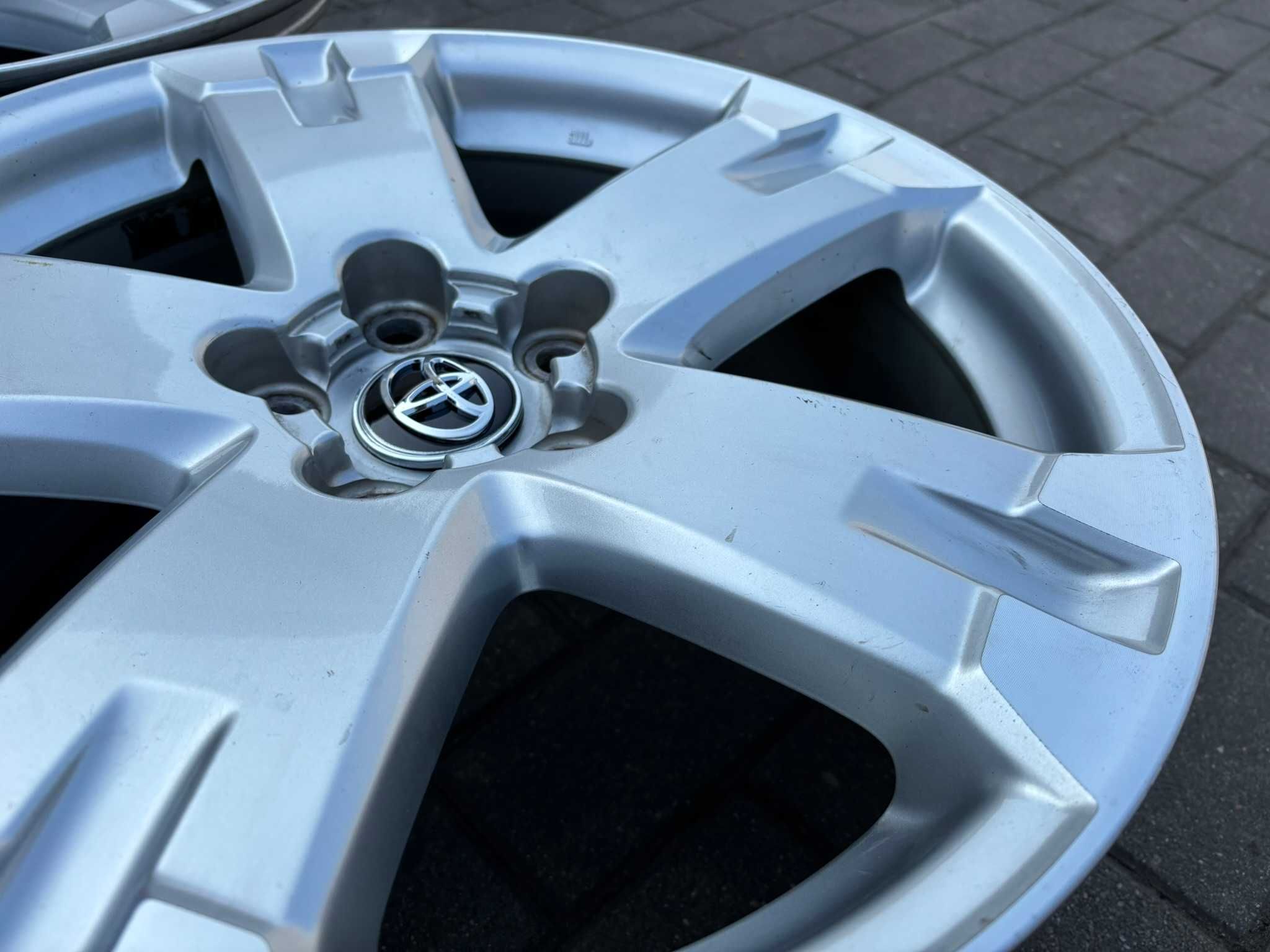 FELGI 18 Toyota Mitsubishi Lexus Hyundai Kia 5x114.3 7.5J ET45 #158