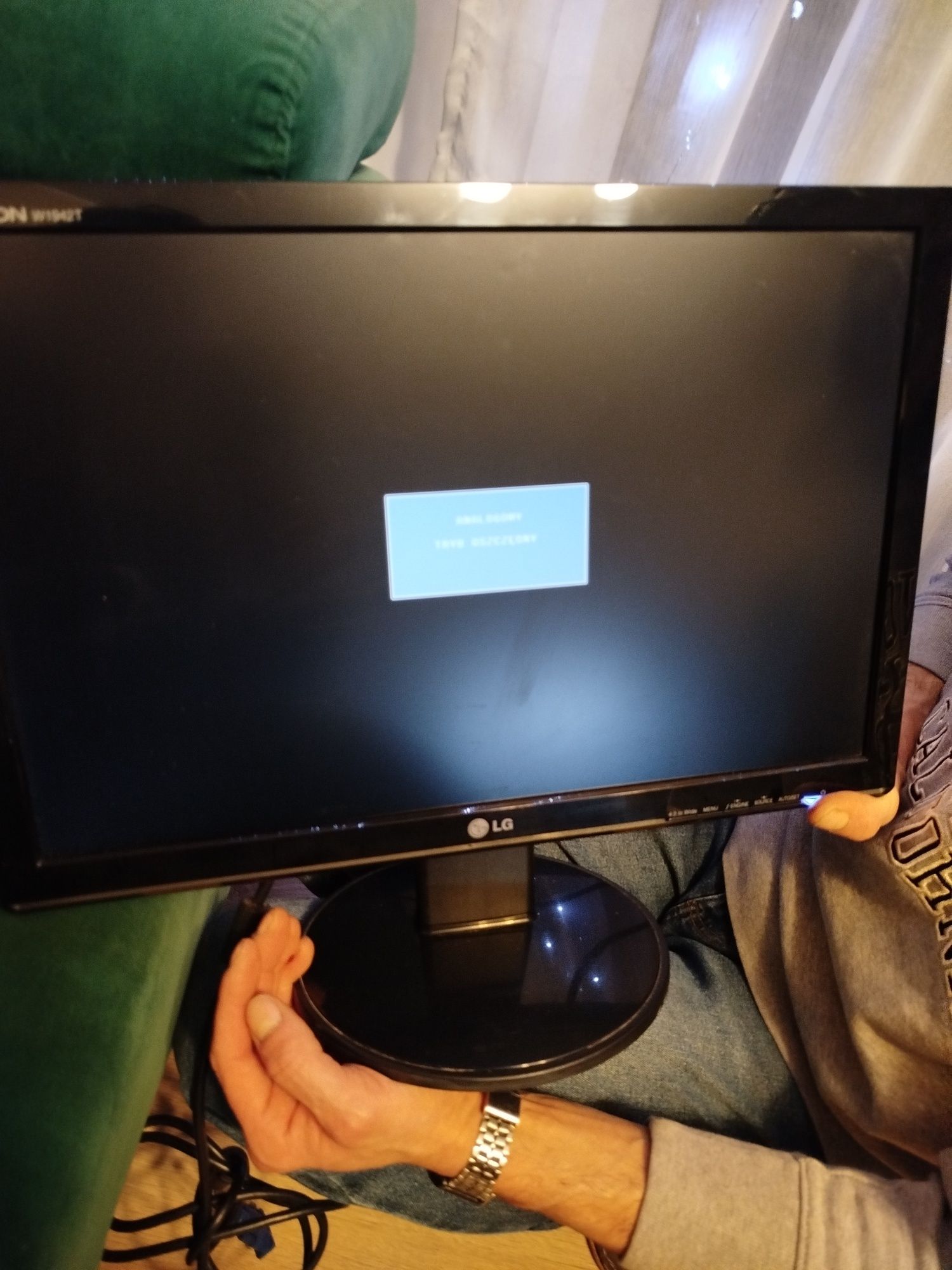 LG monitor komputerowy 19 cali