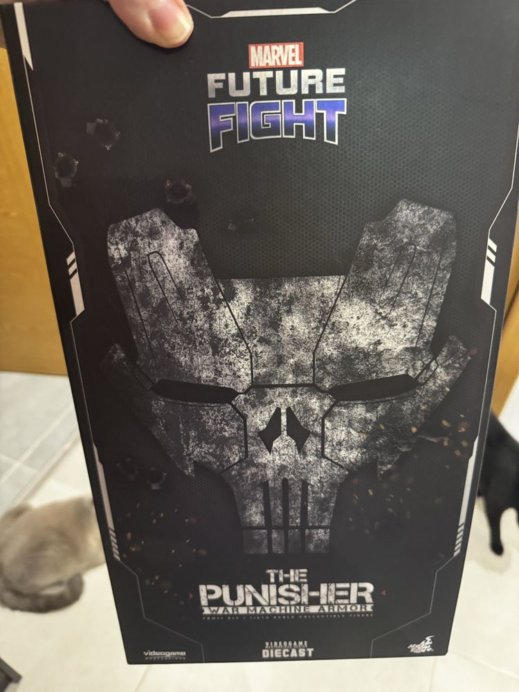 Hot toys punisher war machine